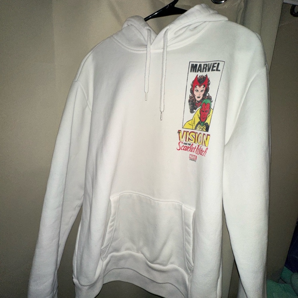 Marvel WandaVision Scarlet Witch & Vision retro 50s pullover hollister medium